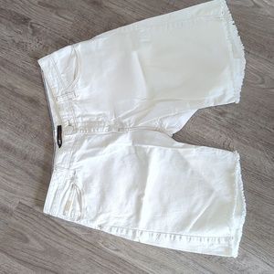 Lee Jeans off-white Bermuda length shorts size 10